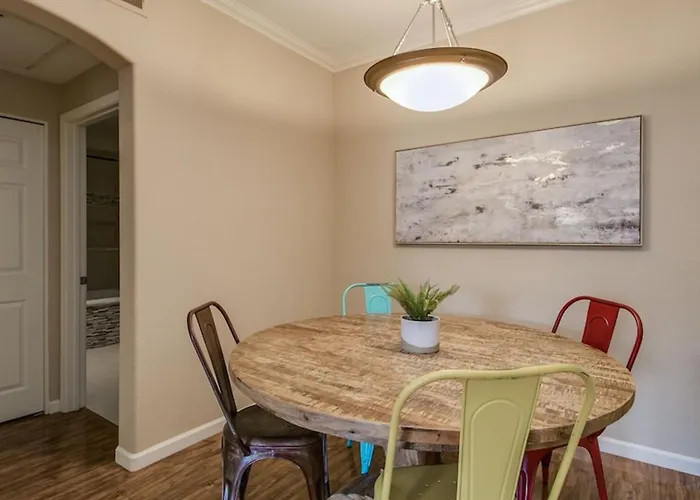 Cozy 1-bdrm Next To Pool Vakantiehuis